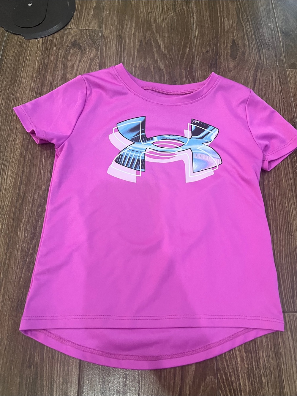 Under Armour Girls' Bright Pink Short Sleeve Logo Tee